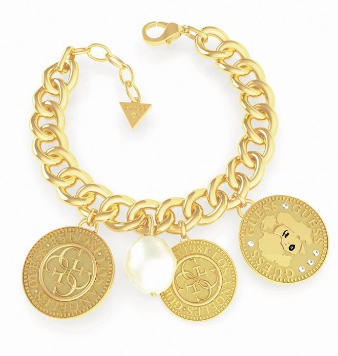 Pulsera con 'charms' de monedas y perla, de Guess