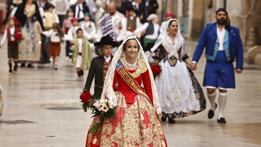 Ofrenda 18 de marzo. Calle San Vicente (18:00 a 19:00 horas)