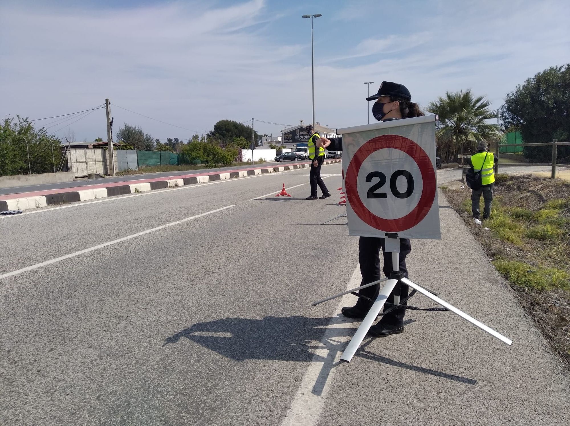 Controles de acceso en Dénia para evitar la llegada de turista de fuera de la Comunitat Valenciana