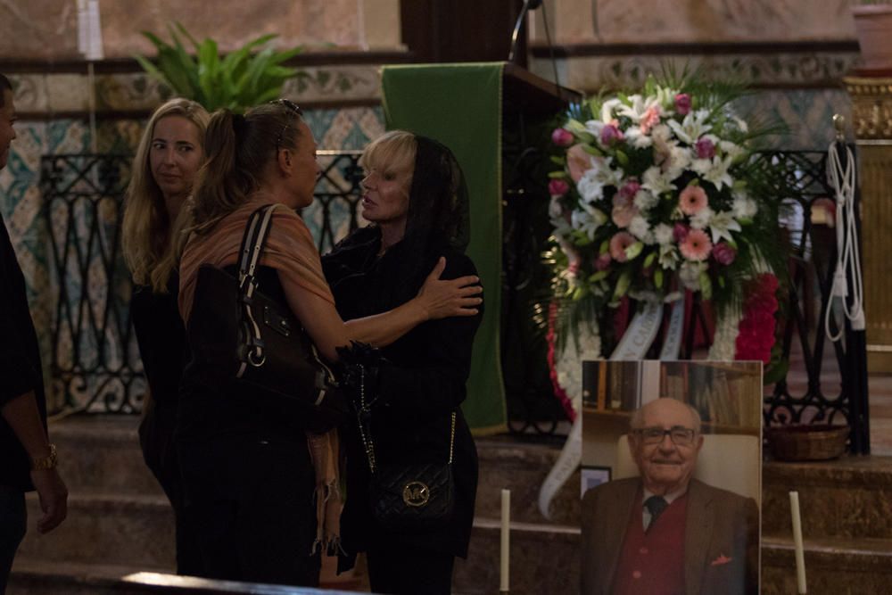 Funeral de Mariano Llobet en la Iglesia de Santo Domingo.