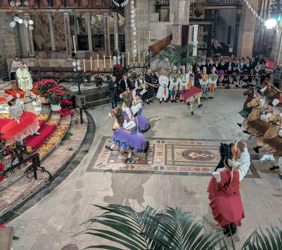 FOTOS | Festa de l'Estendard: El obispo de Mallorca pide una respuesta "humana y sin prejuicios" a la situación migratoria en Baleares