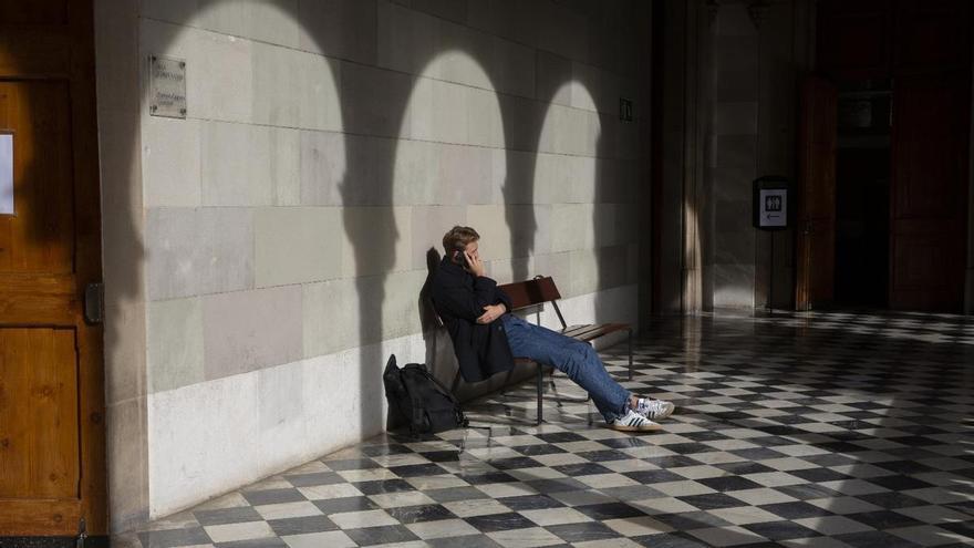 Ocho de cada 10 universitarios, dispuestos a trabajar en el extranjero para lograr mejores sueldos y horarios