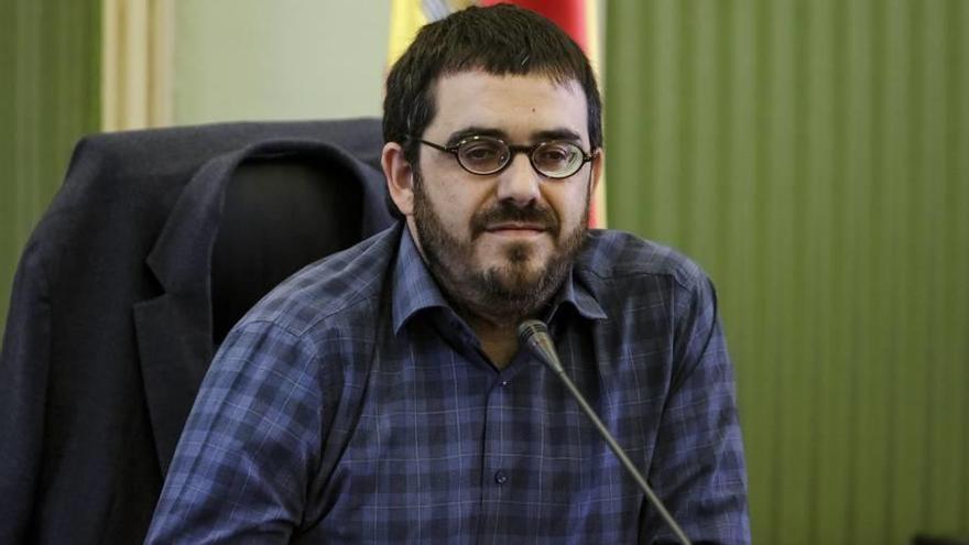 El conseller de Medio Ambiente, Vicenç Vidal, durante su comparecencia de ayer en el Parlament.