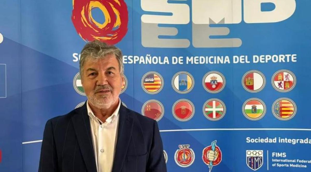 El doctor Miguel del Valle, médico deportivo.