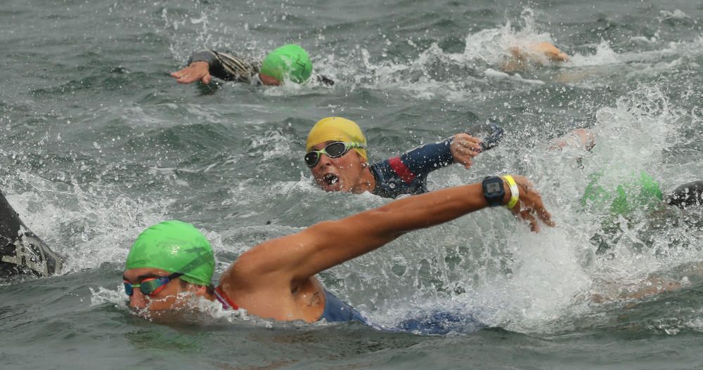 Triatlón en la Marina de Valencia