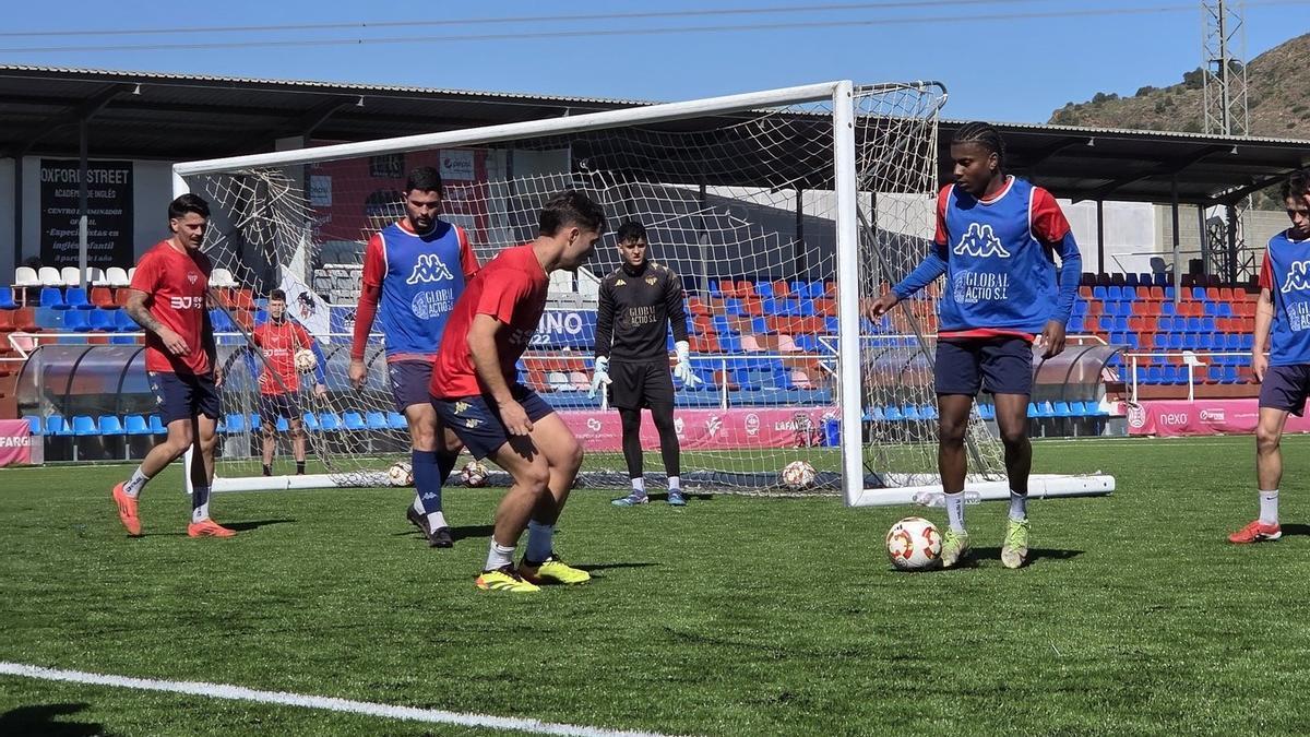 Un momento del entrenamiento del lunes.