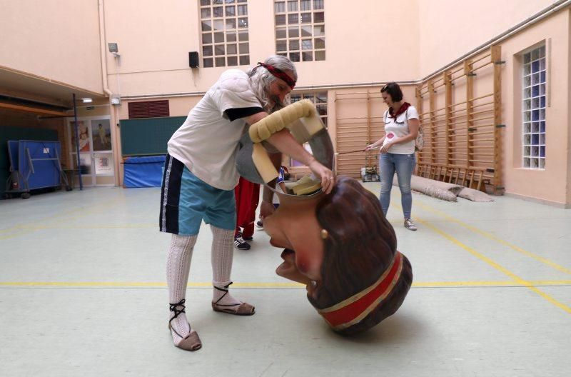 Comparsa de Gigantes y Cabezudos