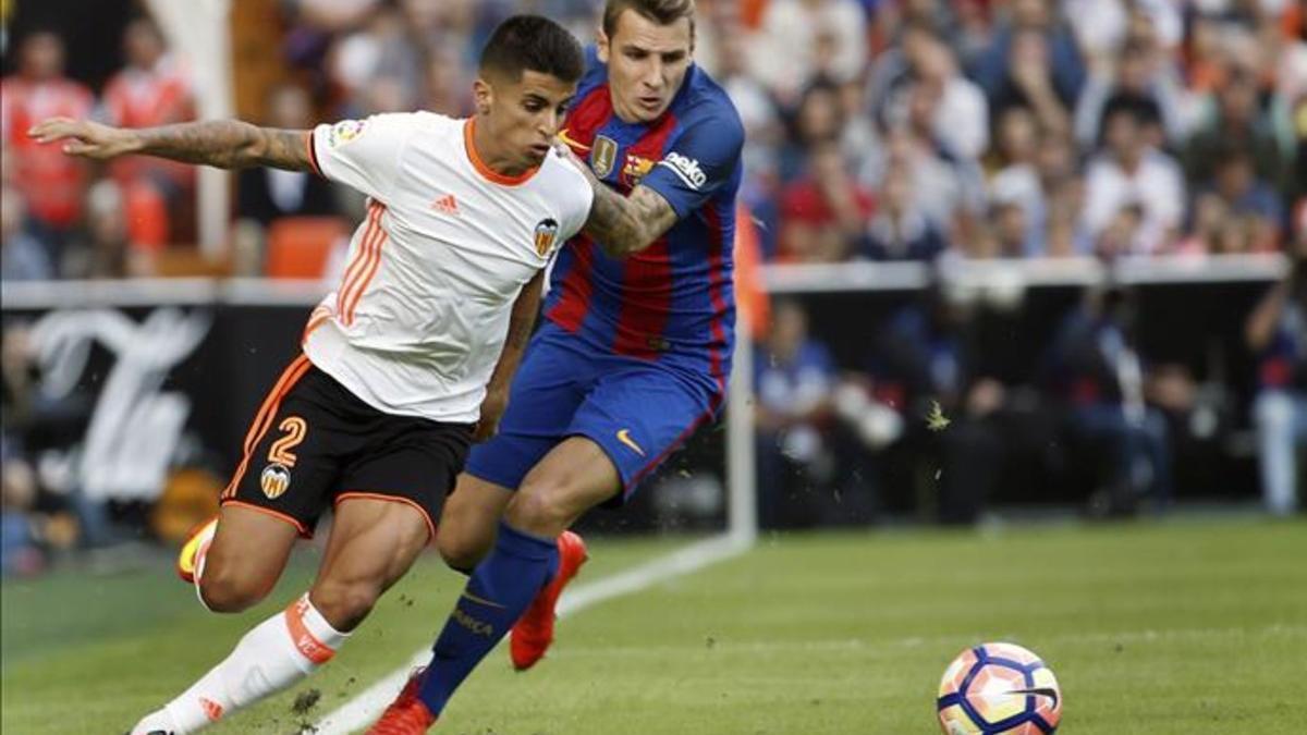 Cancelo vuelve a estar en la órbita del Barça