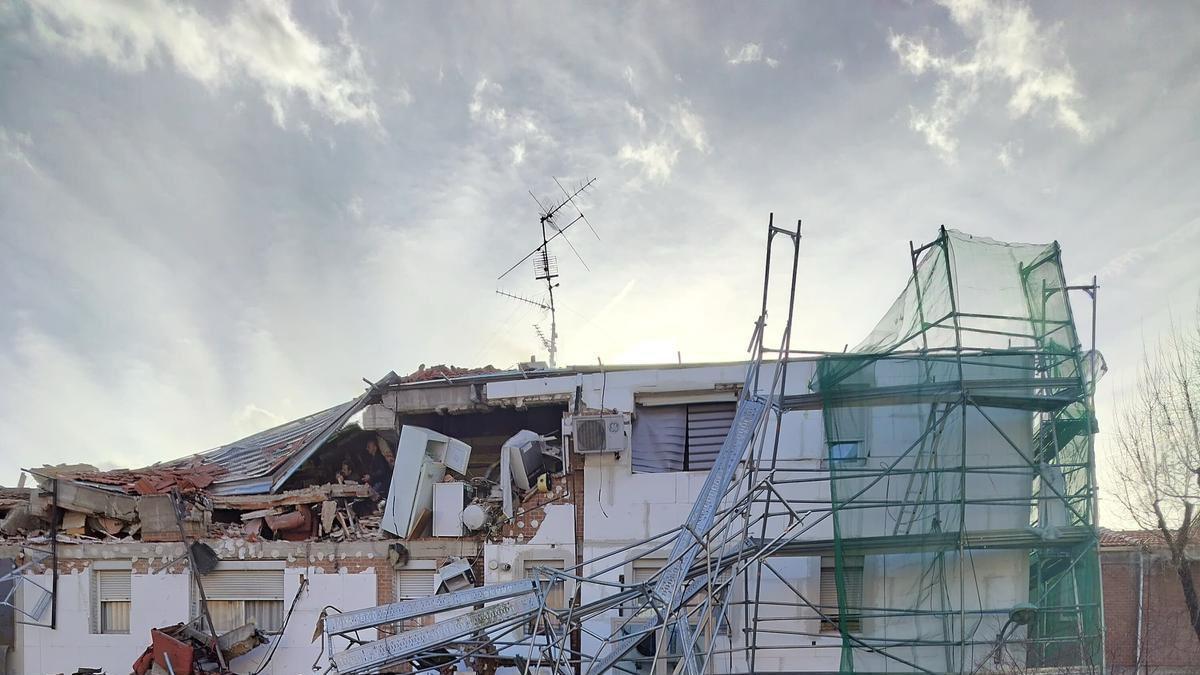 Una explosión de gas en Carabanchel se lleva medio edificio y deja un muerto y 9 heridos