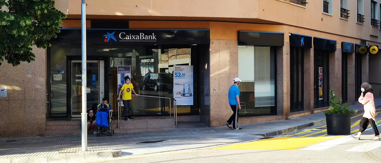 CaixaBank va tancar la seva oficina de la plaça Catalunya de Manresa fa dos anys