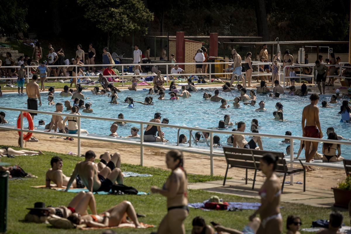 Llenazo en las piscinas de Zaragoza