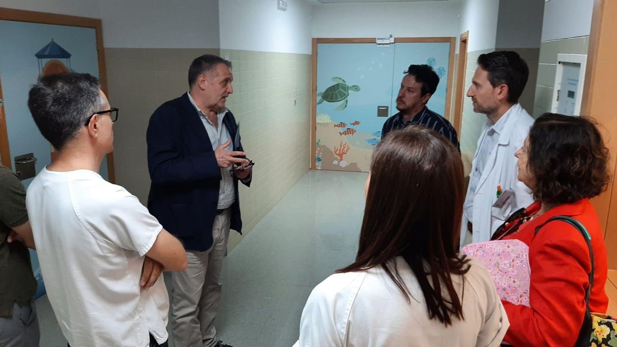 El director general de Salud Mental visitó recientemente el Hospital General de Elche para anunciar la creación de la Unidad de Salud Mental Infantil