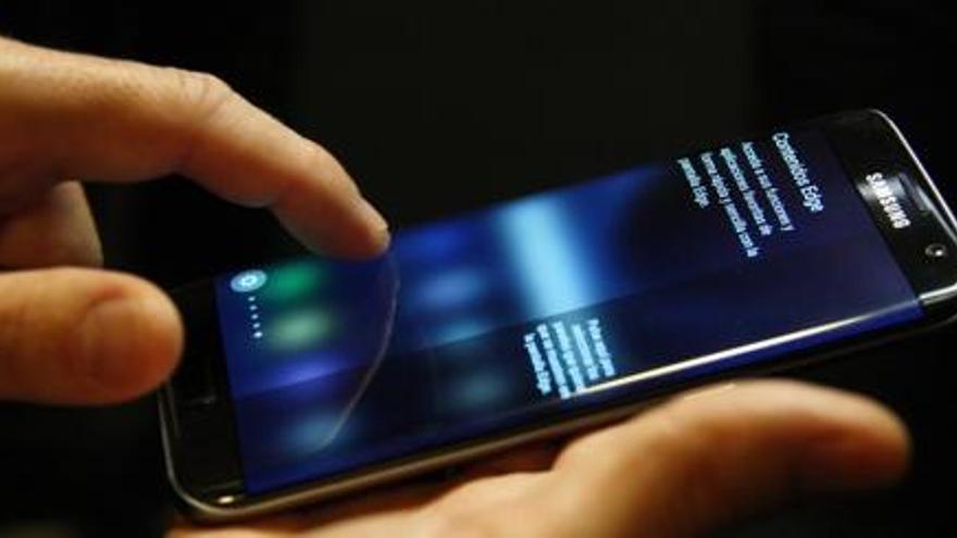 Samsung desvetlla a Barcelona els detalls del Galaxy S7 i Zuckerberg apareix per sorpresa