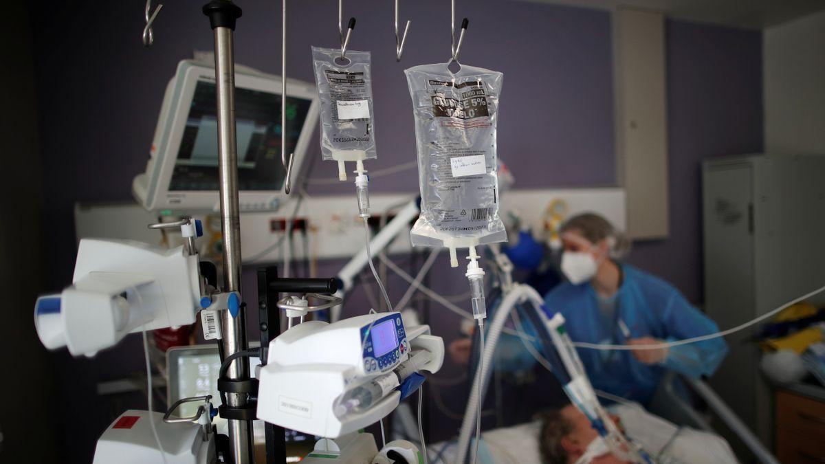 Un paciente ingresado en un hospital durante la pandemia.