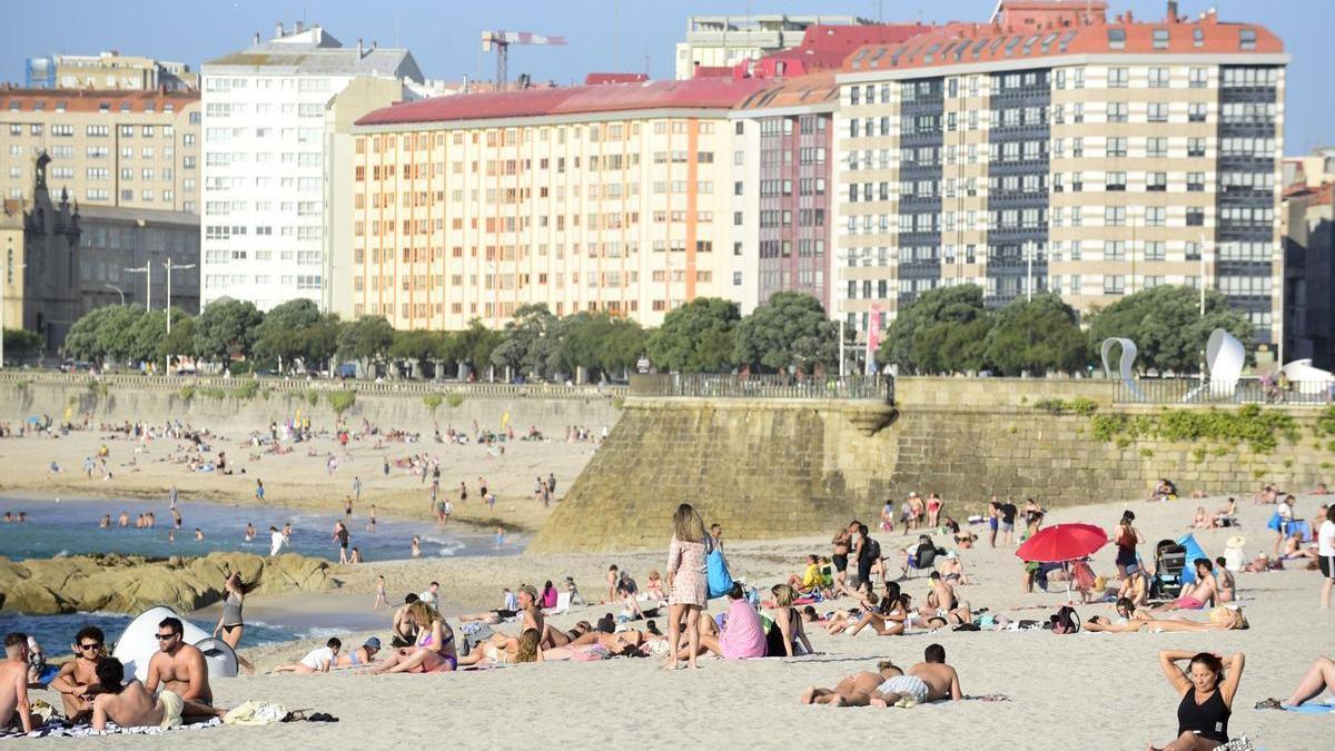 La playa de Riazor, en A Coruña.