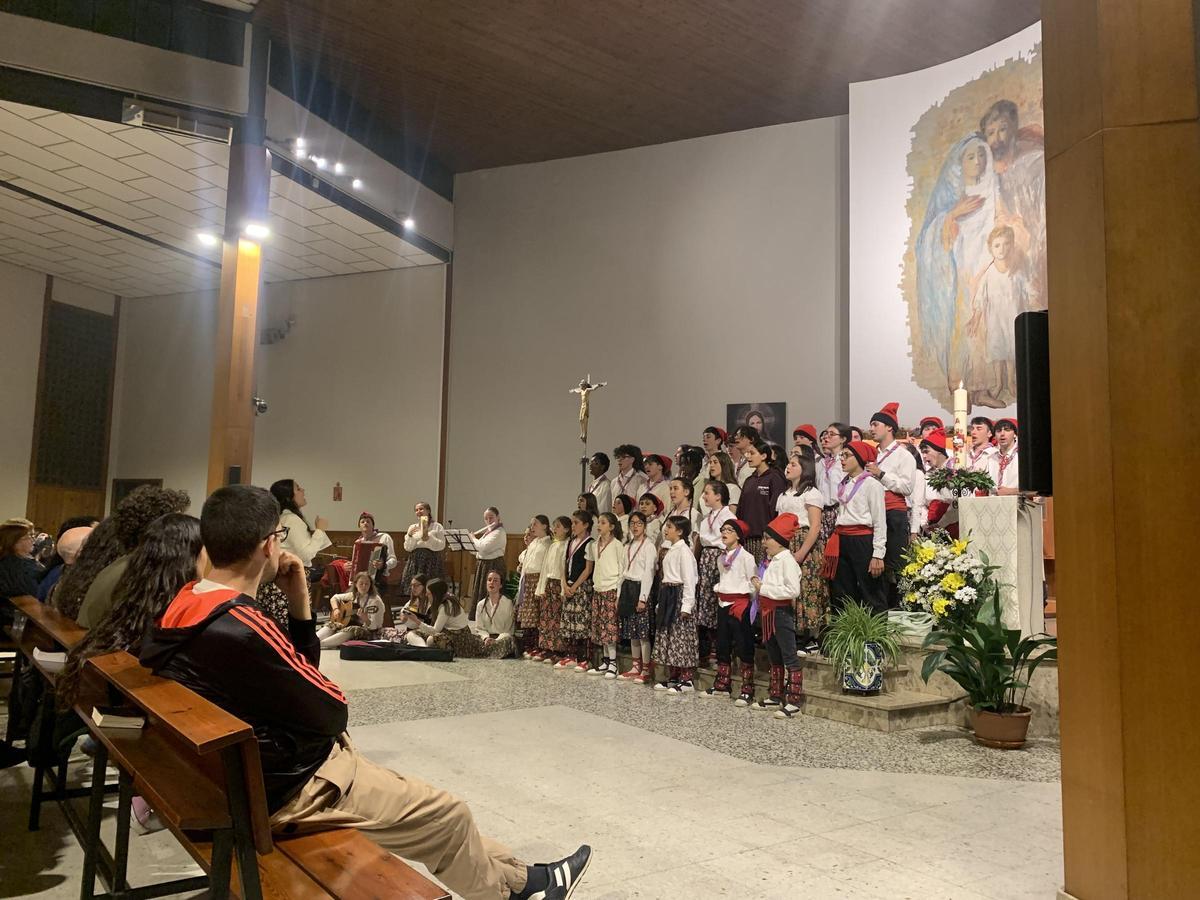 Caramelles a la parròquia de la Sagrada Família