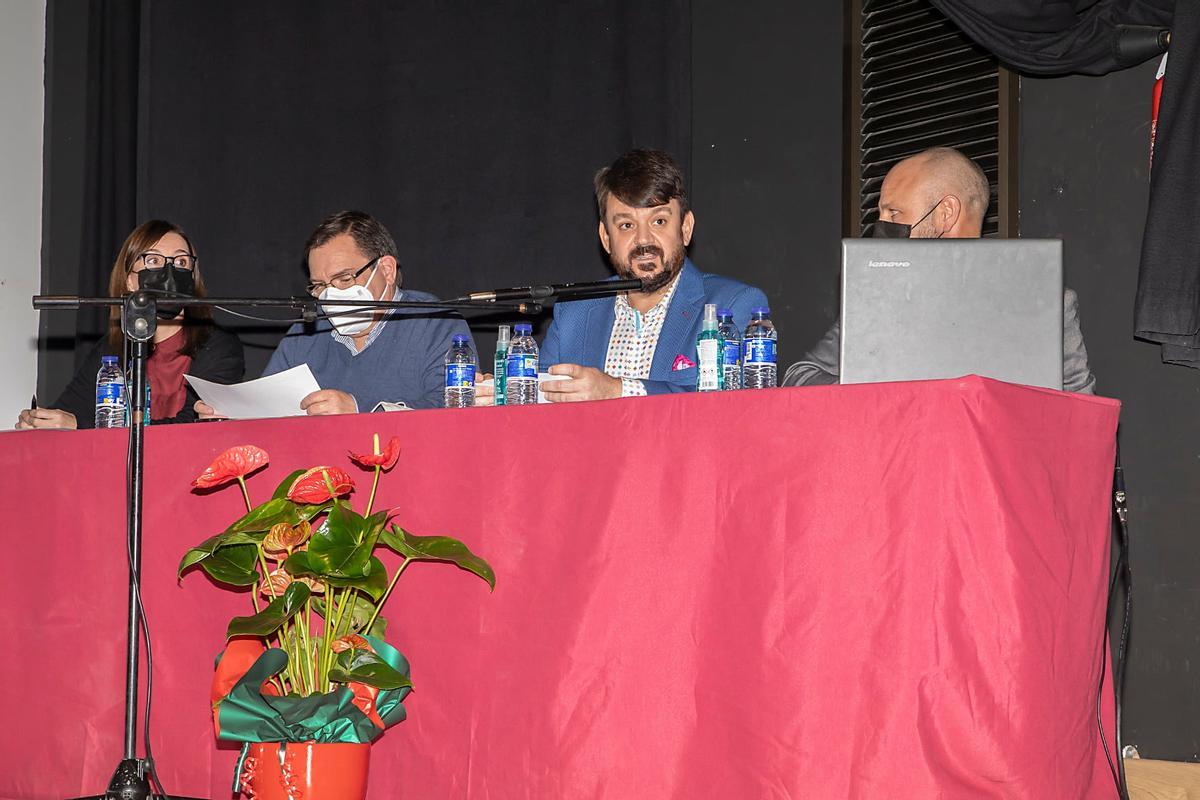 La presentación del libro que recoge la historia de Algueña en noviembre de 2021.