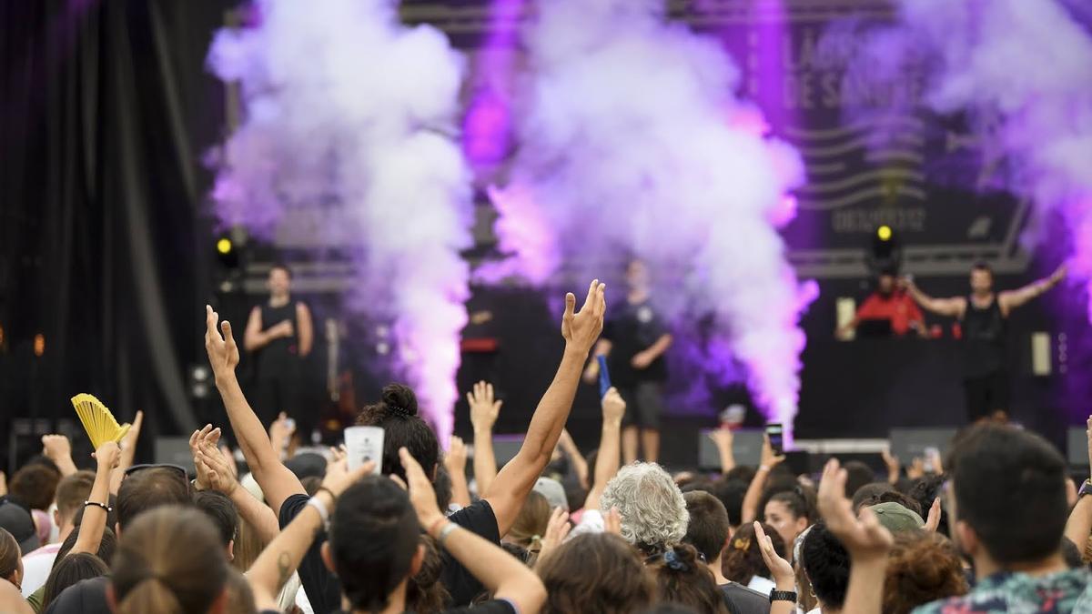 El públic vibrant en el concert de Lágrimas de Sangre, en l’edició de l’any passat de l’Empordà Music Festival.