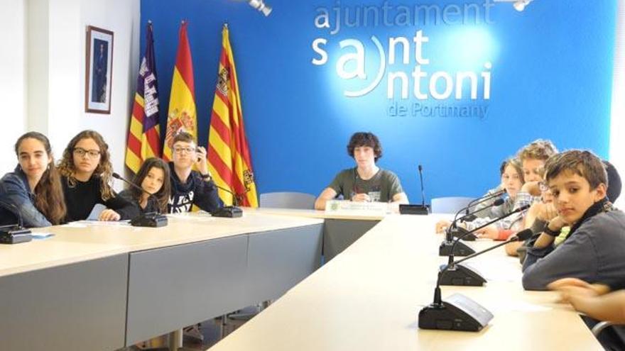 Ayer se celebró la primera reunión del Consell de Menors de Sant Antoni.