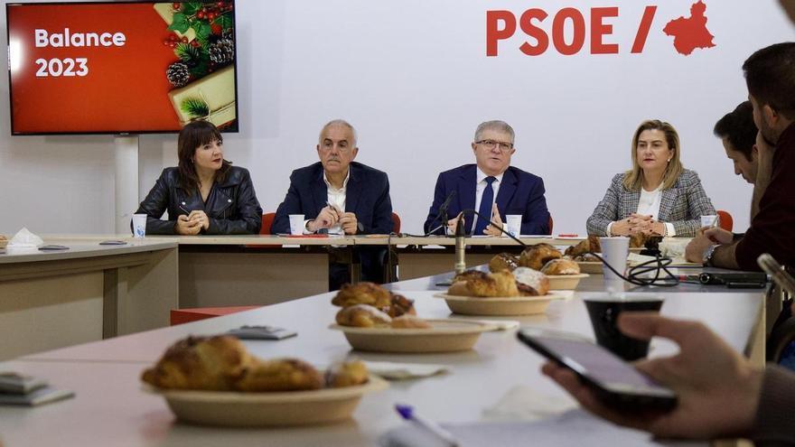 El PSOE hace un balance negro en la Región de Murcia por Navidad