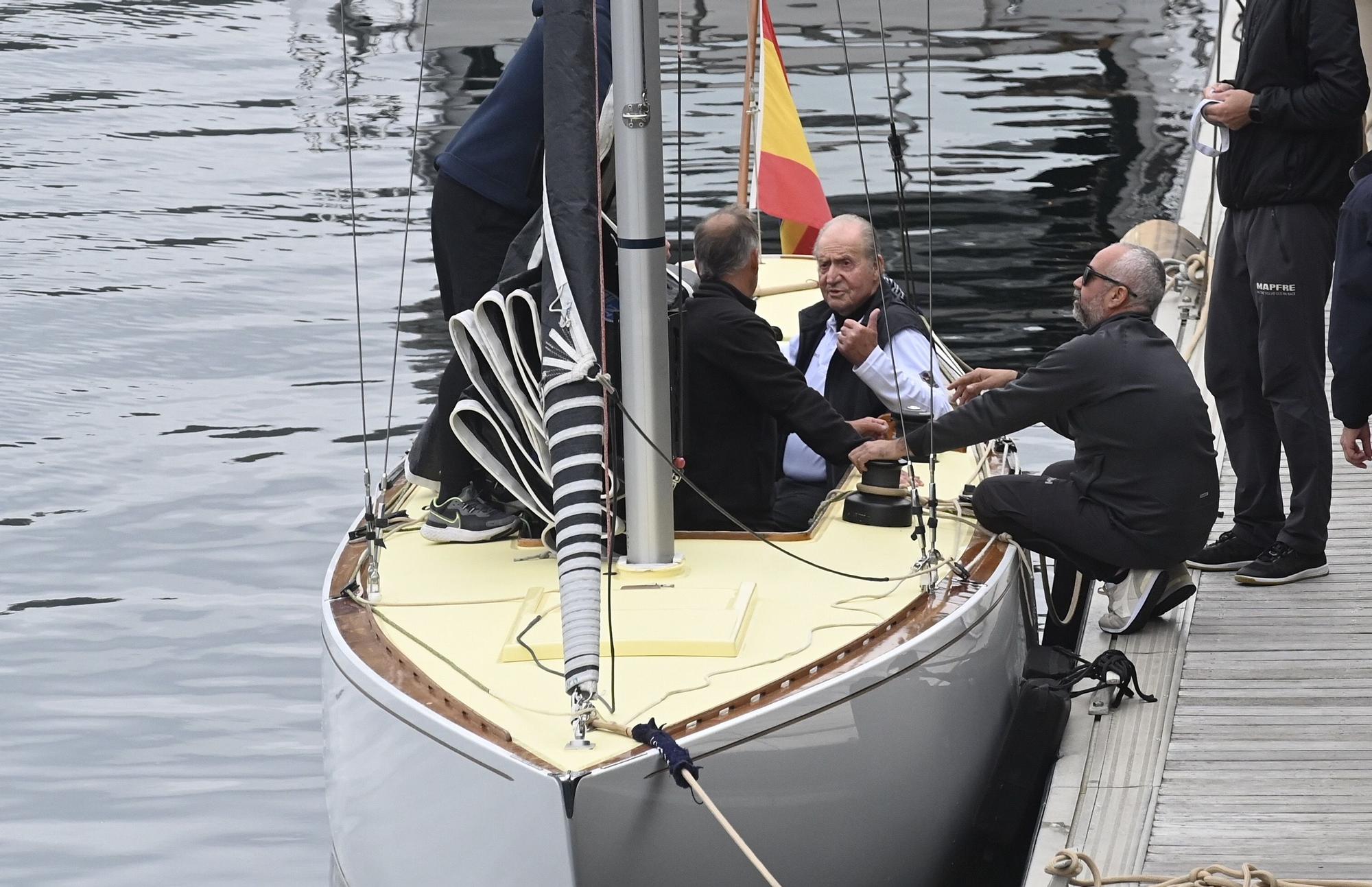 El rey emérito, Juan Carlos I, ya navega por aguas de Sanxenxo