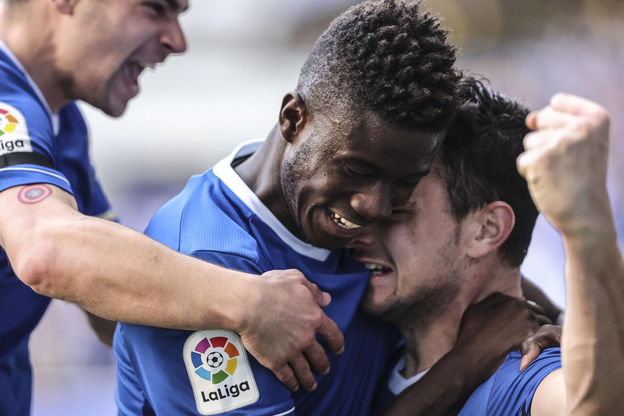 Las mejores imágenes de la victoria del Real Oviedo ante la Ponferradina (2-0)