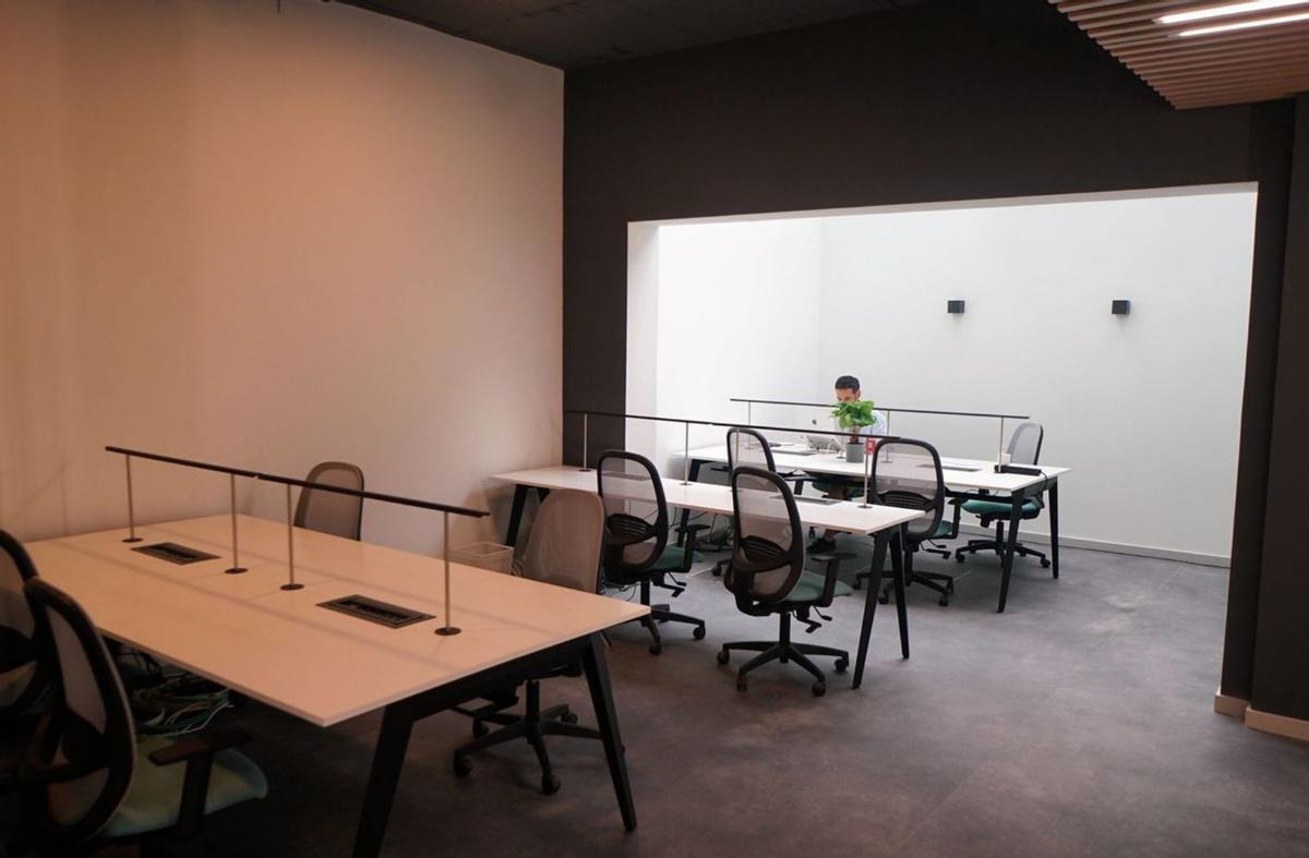 El espacio de coworking dispone de 30 plazas con acceso independiente / Jesús Prieto