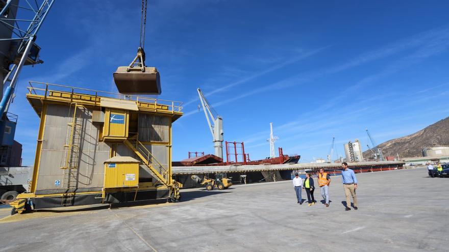 Cartagena recibe los primeros buques procedentes de Ucrania con 90.000 toneladas de cereal