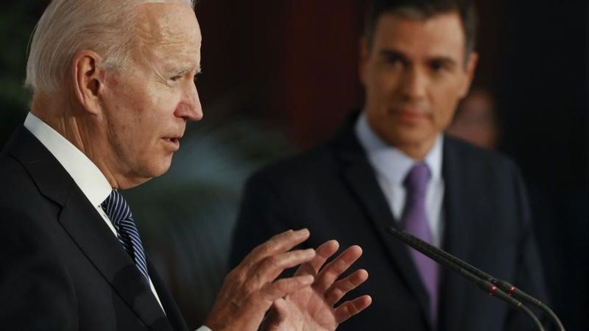 Joe Biden y Pedro Sánchez, durante su comparecencia conjunta en la Moncloa, tras su primera reunión bilateral.