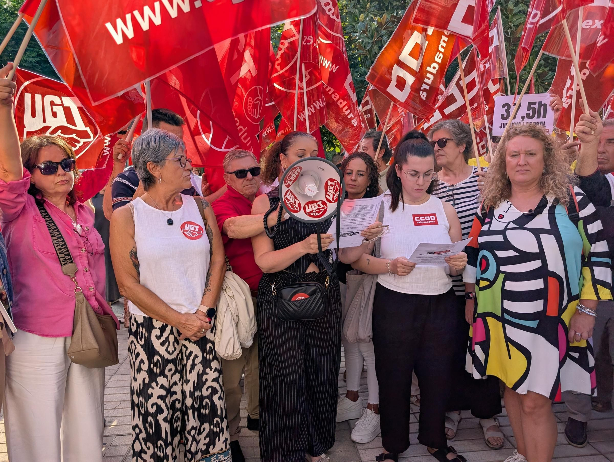 Concentración en Badajoz a favor de la reducción de la jornada laboral