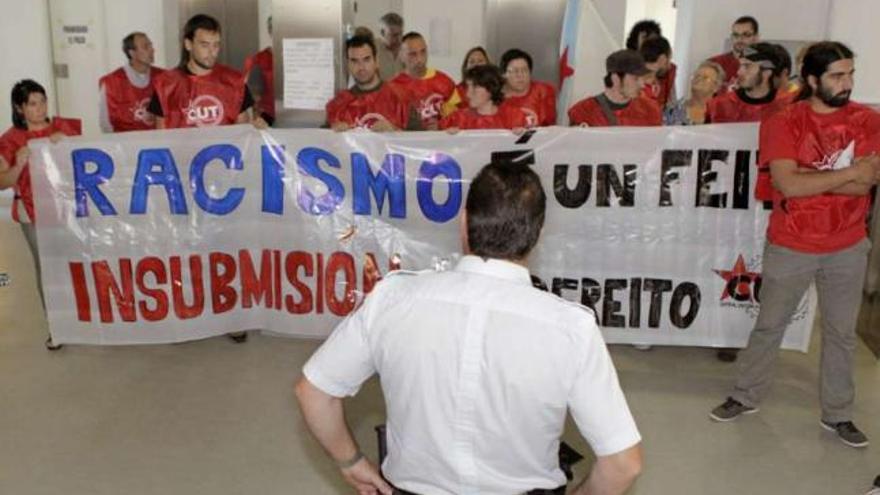 Inmigrantes de Galicia desconocen los trámites para recibir asistencia médica