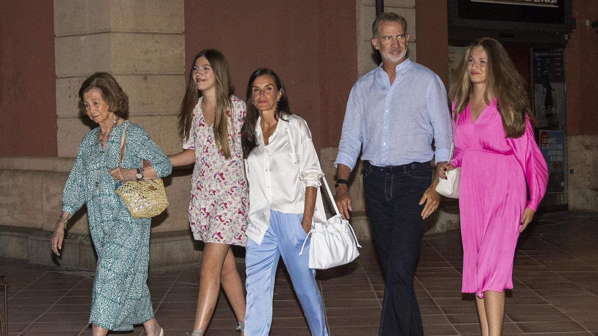 La Familia Real saliendo del cine de ver 'Barbie'