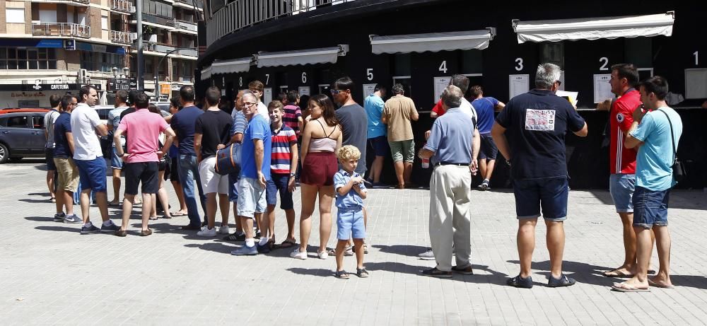 Colas en las taquillas de Mestalla