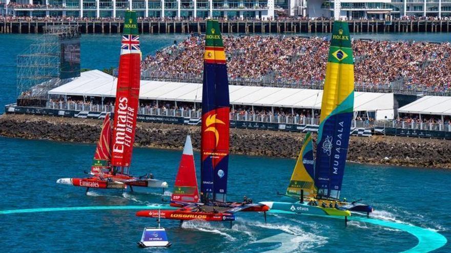 La Grada Marea Roja estará muy cerca en Valencia para apoyar a Los Gallos SailGP Team