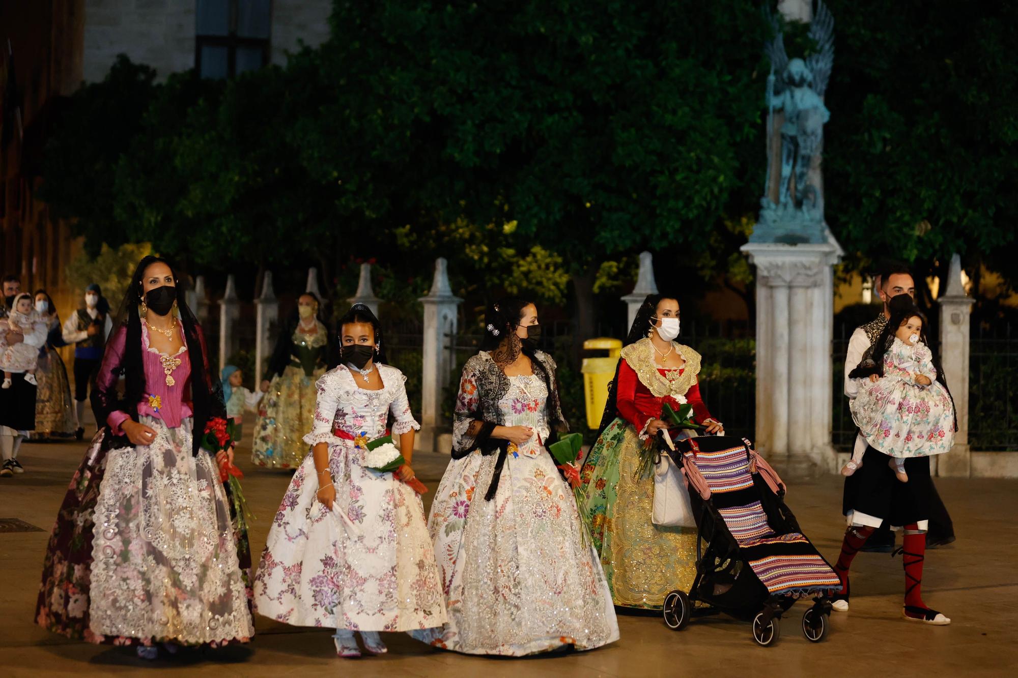 Búscate en el segundo día de Ofrenda por la calle de Caballeros (entre las 22.00 y las 23.00 horas)