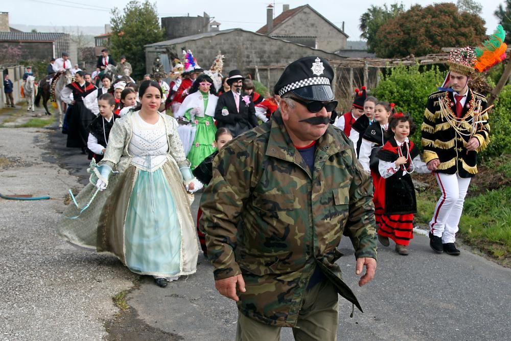 Centenares de personas disfrutaron del tradicional entroido