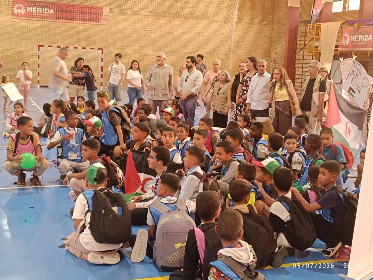 Galería | Los niños saharauis de Vacaciones en Paz llegan a Extremadura