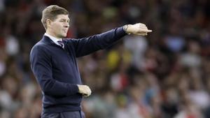 Gerrard suena para ocupar los banquillos de Polonia