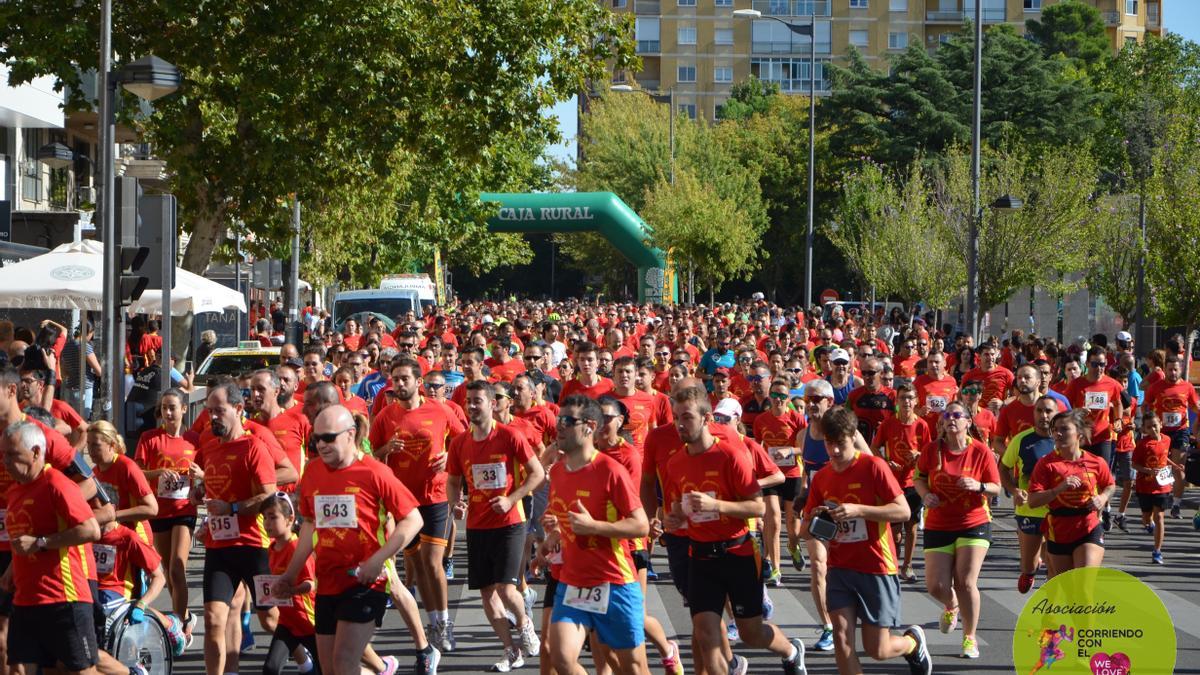 Una marcha organizada por la Asociación Corriendo con el Corazón de Hugo