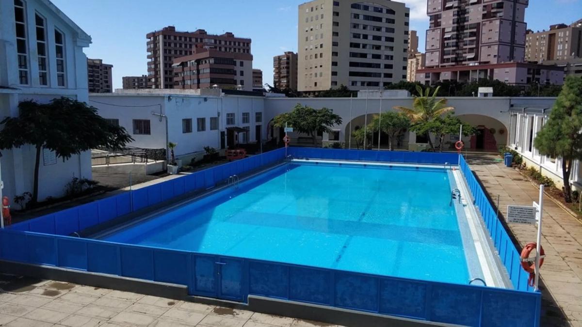 Piscina del colegio Miguel Pintor.