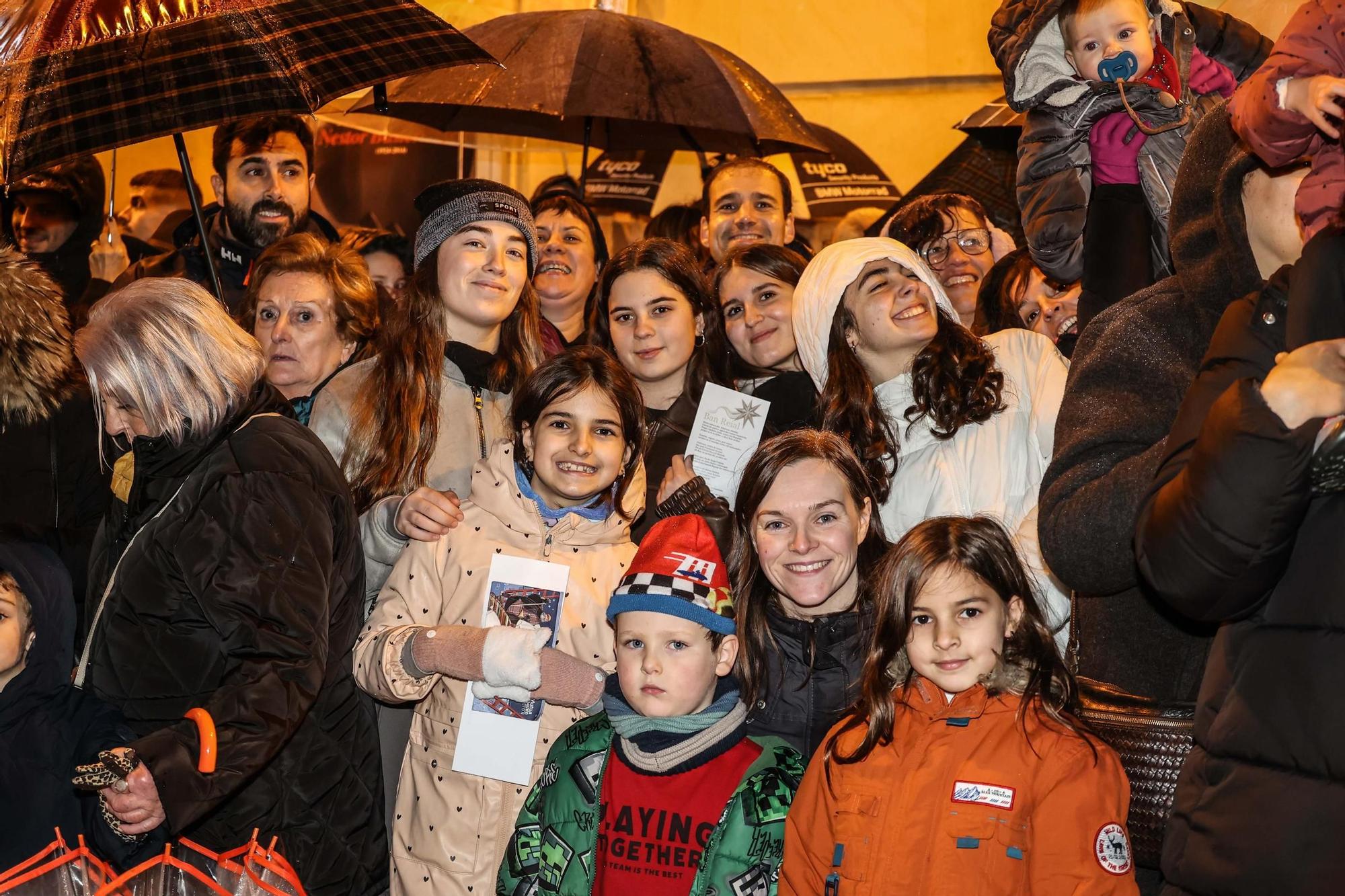 Las imágenes del Día de la Burrita y el Bando Real de Alcoy