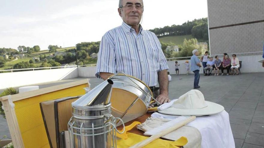 Julio Fernández, presidente de la Asociación de Apicultores de Boal.