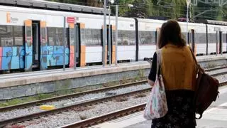 Els trens ja circulen entre Barcelona i Portbou però Rodalies no s'escapa de les crítiques dels passatgers