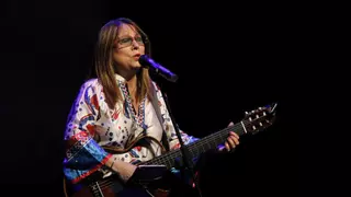 Liuba María Hevia se suma a la fiesta de Rozalén en "Luanco Al Mar"