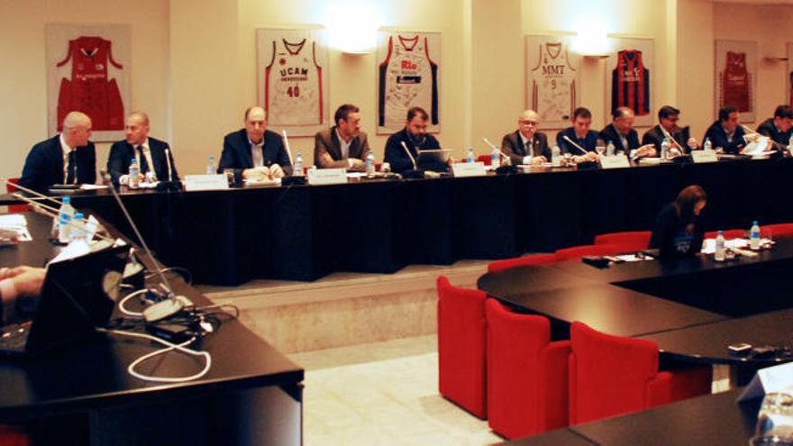Asamblea de la ACB celebrada este lunes.