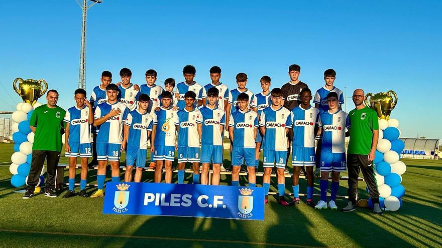 El Piles CF presenta a un centenar de jugadores para la temporada 2023-2024