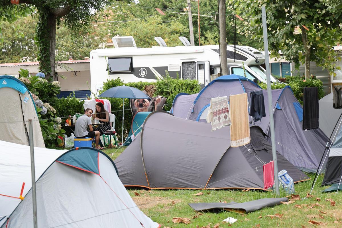 Instalaciones del cámping Playa Samil, en Vigo
