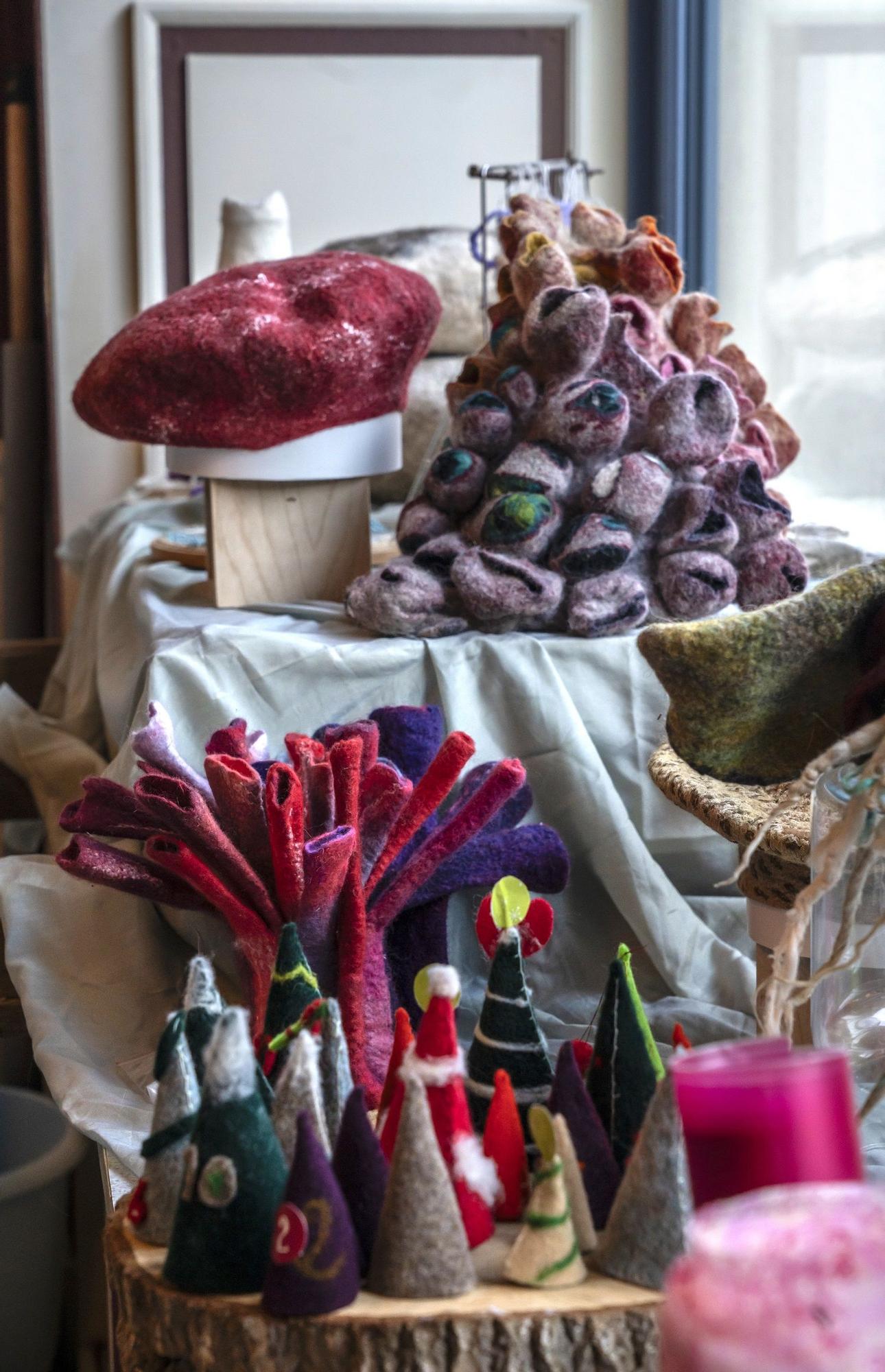 Taller de la artesana del fieltro Géraldine Mézange en Lassay-les-Châteaux.