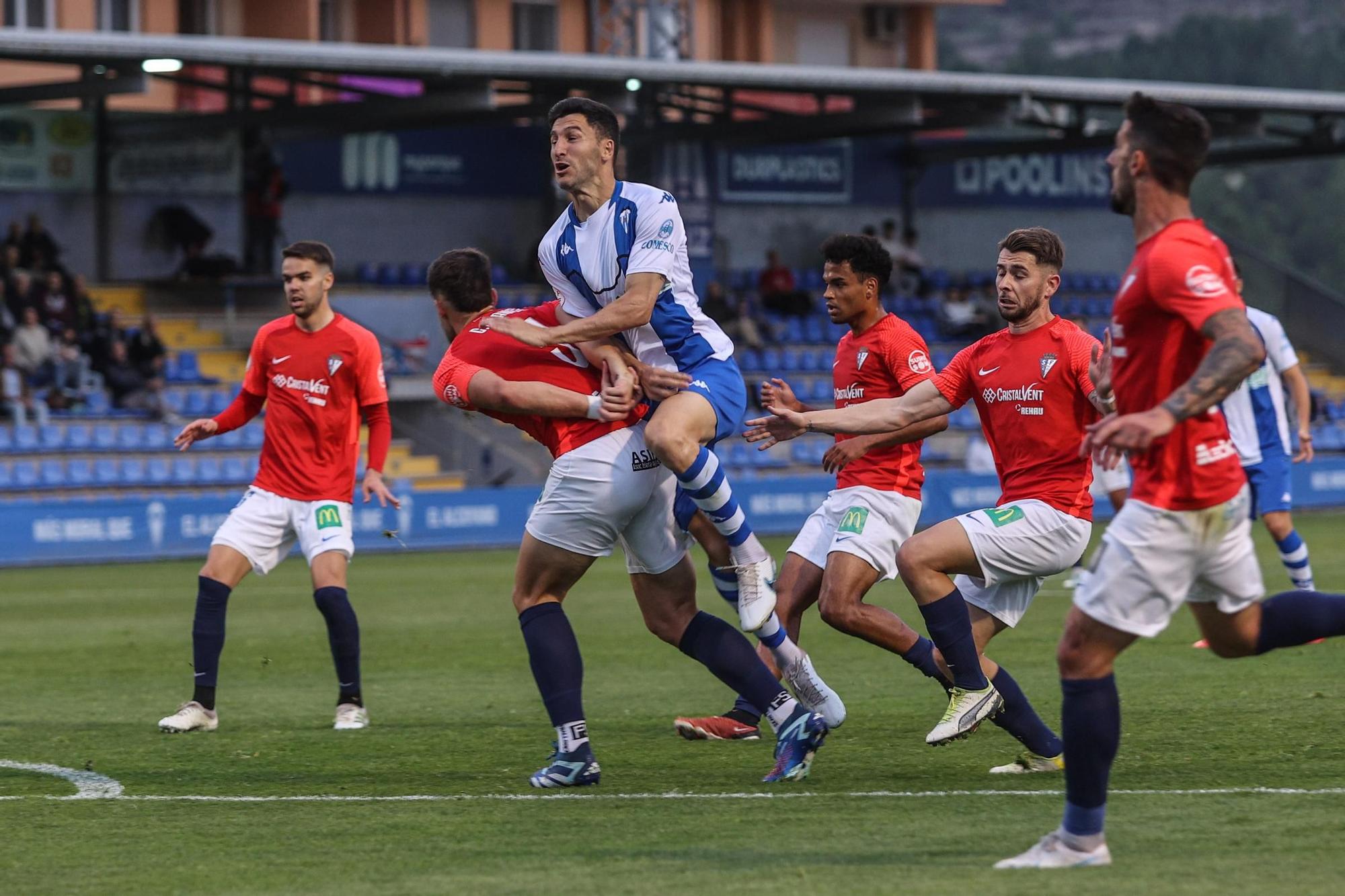 Alcoyano y San Fernando empatan en el campo del Collao