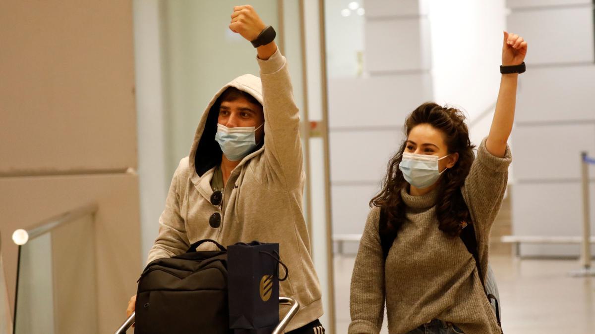 Electronic bracelets for COVID quarantine at Ben Gurion airport